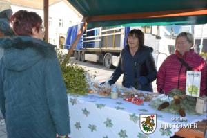 1. Božična tržnica na Glavnem trgu v Ljutomeru 3